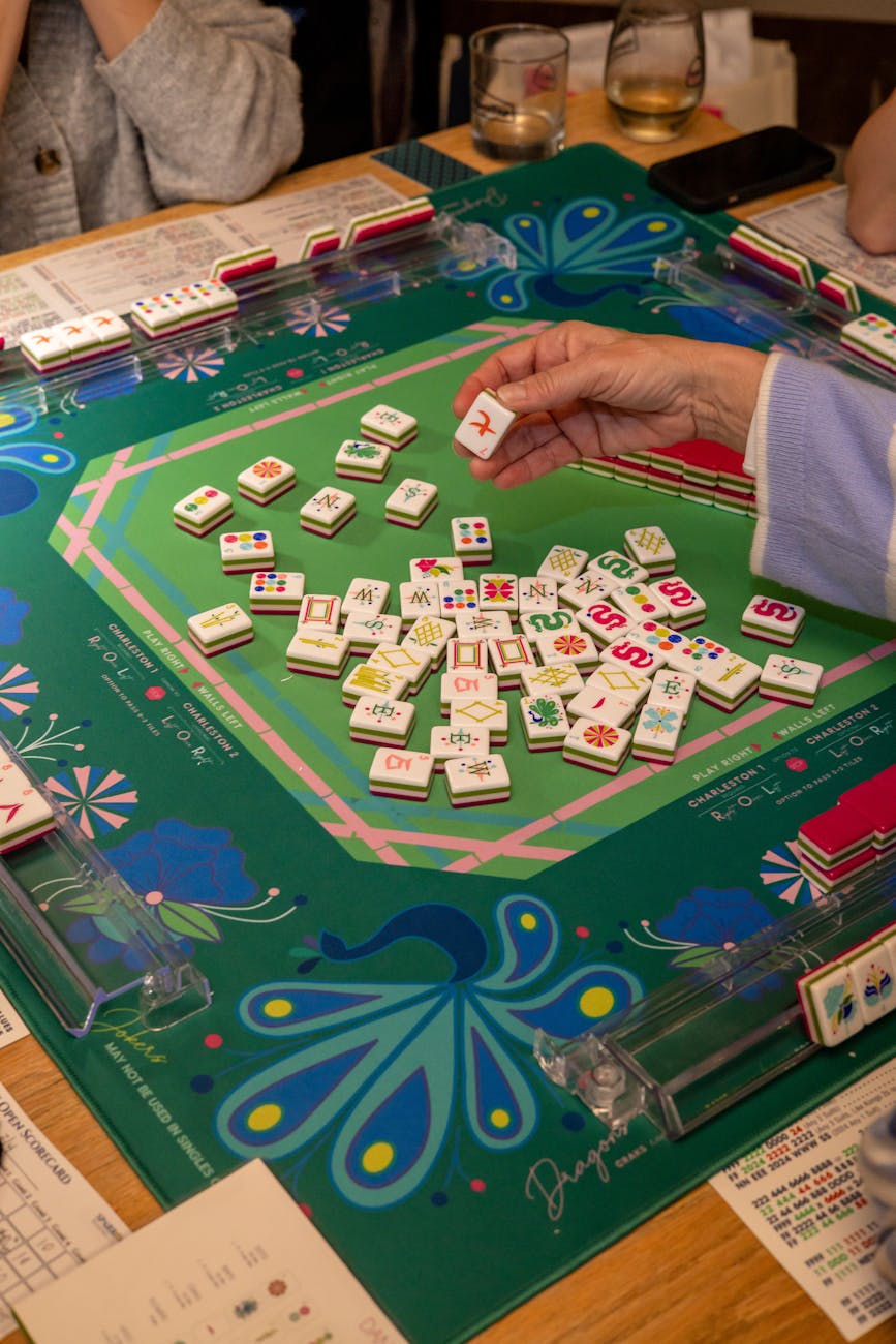 How to Learn to Play Mahjong (Without Feeling&nbsp;Overwhelmed)